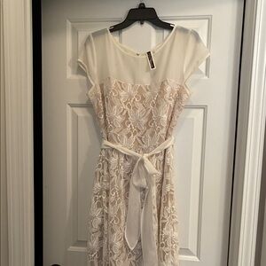 Julian Taylor Elegant Cream Dress